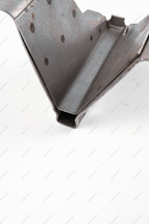 Поддомкратник ВАЗ-2121 передний левый/правый (кронштейн) Kamaz KAMAZ 21210-5101400-82