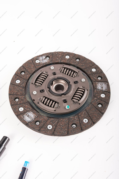 Диск сцепления ведомый+нажимной LADA XRAY/Vesta без выжимн подш. КПП-JR5 к-т HOLA HOLA CH01031