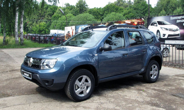 Бампер передний RENAULT Duster крашеный Cиний минерал RNF без отв под птф 2010-2014 Api Api 620220025R-RNF