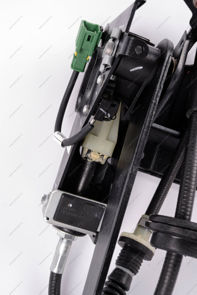 Педаль сцепления и тормоза в сборе (педальный узел) ВАЗ-2190 Lada LADA 21901160200650