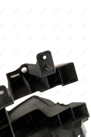 Усилитель заднего бампера правый LADA Largus (,Полад, г.Тольятти) RENAULT 8200832182