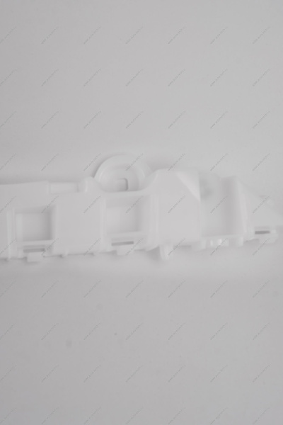 Кронштейн крепления переднего бампера правый ( необходимы заклепки 2шт 7703072424/7705096011) LADA Largus (FL) NEW Lada LADA 8450090772