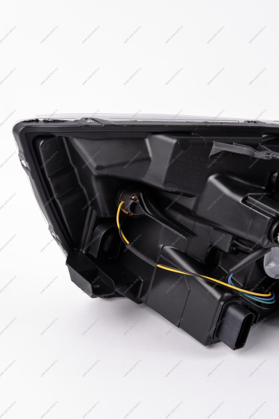 Фара LADA Vesta/Веста/SW/ SW Cross правая (с логотипом LADA) (качество оригинала) GAMMA GAMMA АБФ-8002R