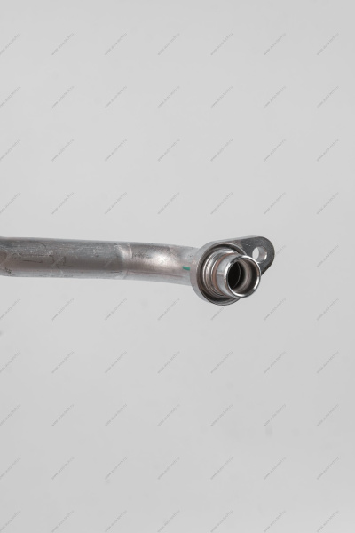 Трубопровод между компрессором и осушителем LADA XRAY/Largus FL Renault RENAULT 924800470R