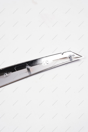 Молдинг решетки радиатора верхний под покраску LADA Largus ( Полад г Тольятти) Lada LADA 8450000246