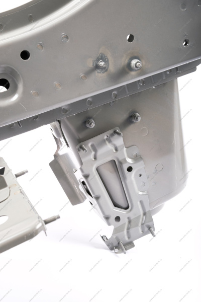 Брызговик LADA Largus с лонжероном левый в сборе (двигат.11189/21129) Lada LADA 8450108436