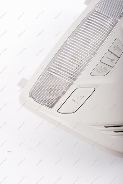 Блок освещения салона 1-го ряда (для а/м с ЭРА ГЛОНАСС) цвет светлый LADA Vesta/XRAY Lada LADA 8450006958