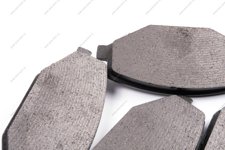 Колодки тормозные дисковые передние (керамические) Geely Coolray / Belgee X50 GEELY Geely 4048046400